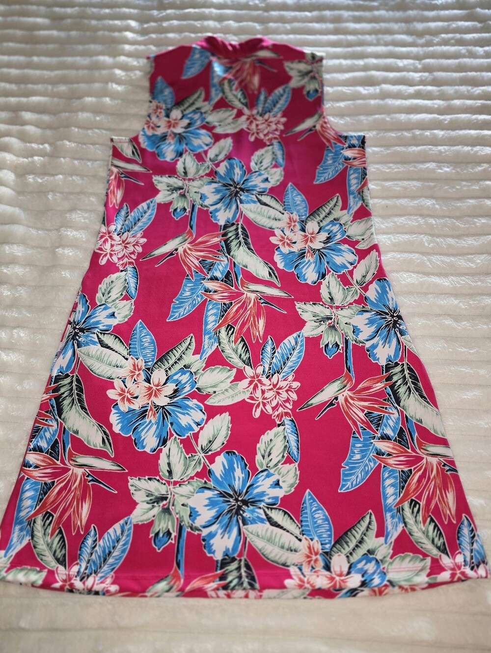 Tommy Bahama Golf Dress. Side Slit Pockets & Coordinating Bike Shorts. - Picture 4 of 8